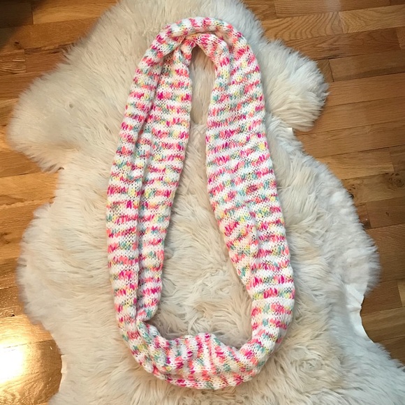 Set of 3 Scarves - Picture 4 of 6
